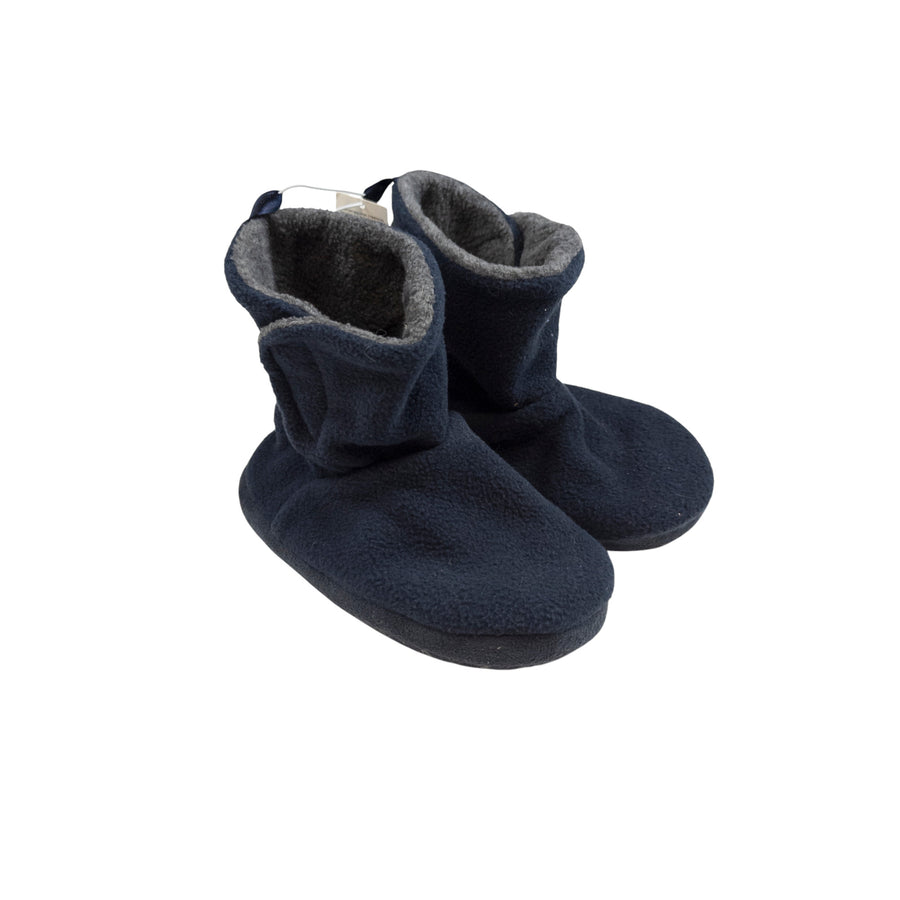 Old Navy slippers 9-10