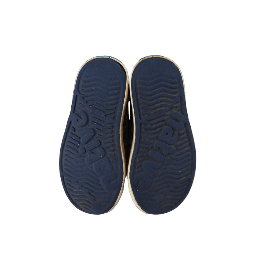 Native Jefferson sandals 10